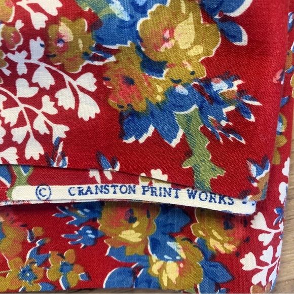 Cranston Print Works Floral Print Fabric Made in USA - Picture 3 of 3